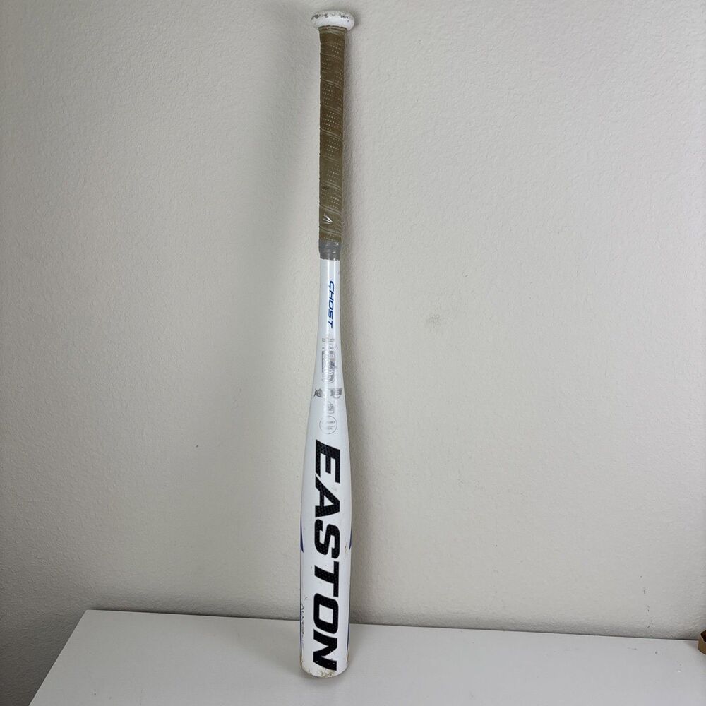 Easton Ghost 28” 17oz Fast Pitch Youth Softball Bat - FP22GHY11 Great condition
